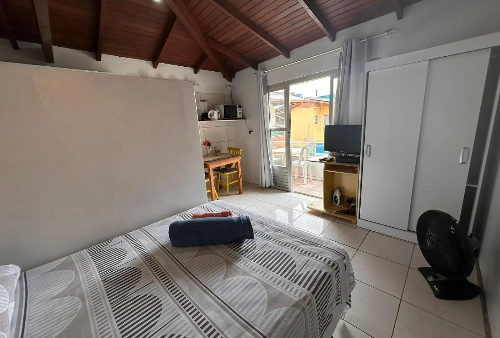 Apto Com A/C, Ultra Wi-Fi Avaliacoes 4,9! ***** Florianopolis Apartment